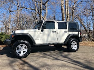 2010 Jeep Wrangler Unlimited Sport 1J4BA3H19AL101892 2010 Jeep Wrangler Unlimited Sport
