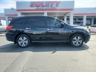 2018 Nissan Pathfinder 5N1DR2MN9JC621158 2018 Nissan Pathfinder