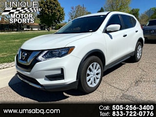 2017 Nissan Rogue S KNMAT2MV1HP533085 2017 Nissan Rogue S