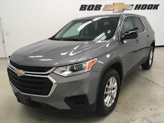2018 Chevrolet Traverse LS 1GNEVFKW7JJ160875 2018 Chevrolet Traverse LS