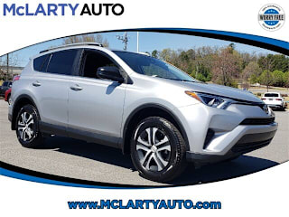 2017 Toyota RAV4 2T3ZFREV6HW333051 2017 Toyota RAV4