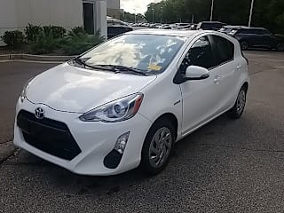 2016 Toyota Prius c Four JTDKDTB37G1118668 2016 Toyota Prius c Four