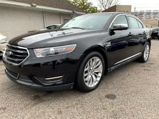 2019 Ford Taurus Limited 1FAHP2F83KG109768 2019 Ford Taurus Limited