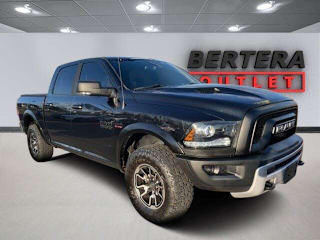 2017 Ram Pickup 1500 1C6RR7YT2HS687932 2017 Ram Pickup 1500