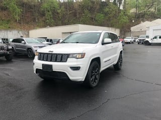 2018 Jeep Grand Cherokee Laredo 1C4RJFAG9JC203665 2018 Jeep Grand Cherokee Laredo