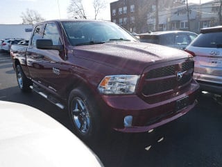 2018 Ram Pickup 1500 Express 1C6RR7FGXJS206546 2018 Ram Pickup 1500 Express