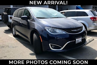 2020 Chrysler Pacifica Touring 2C4RC1FG9LR104439 2020 Chrysler Pacifica Touring
