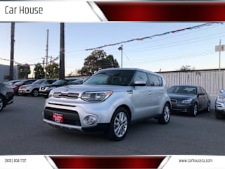2017 Kia Soul + KNDJP3A51H7443594 2017 Kia Soul +