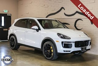 2016 Porsche Cayenne Turbo S WP1AC2A22GLA85082 2016 Porsche Cayenne Turbo S