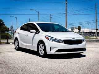2017 Kia Forte LX 3KPFK4A7XHE112458 2017 Kia Forte LX