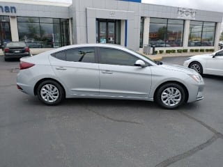 2020 Hyundai Elantra SE KMHD74LF2LU925859 2020 Hyundai Elantra SE