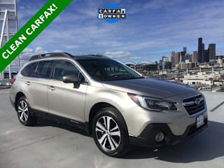 2018 Subaru Outback 4S4BSENC0J3238655 2018 Subaru Outback