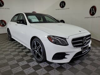 2018 Mercedes-Benz E-Class E 300 4MATIC WDDZF4KB9JA380887 2018 Mercedes-Benz E-Class E 300 4MATIC