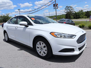 2014 Ford Fusion S 3FA6P0G70ER152320 2014 Ford Fusion S