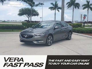 2018 Buick Regal Sportback Essence W04GP6SX3J1099135 2018 Buick Regal Sportback Essence