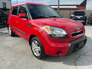 2011 Kia Soul ! KNDJT2A24B7305924 2011 Kia Soul !