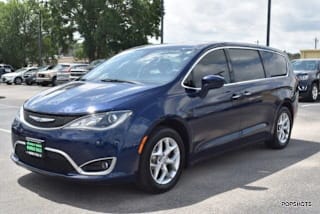 2018 Chrysler Pacifica Touring Plus 2C4RC1FG9JR172155 2018 Chrysler Pacifica Touring Plus