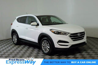 2018 Hyundai Tucson SE KM8J2CA43JU702322 2018 Hyundai Tucson SE