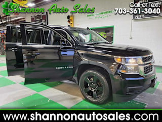 2018 Chevrolet Suburban LT 1500 1GNSKHKC0JR199869 2018 Chevrolet Suburban LT 1500