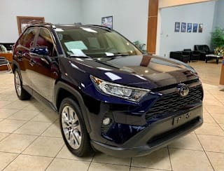 2019 Toyota RAV4 XLE Premium JTMA1RFV6KD009595 2019 Toyota RAV4 XLE Premium