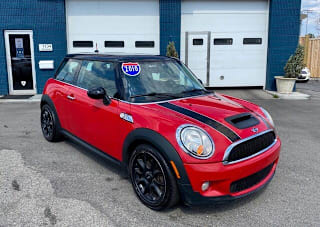 2010 MINI Cooper S WMWMF7C59ATZ73567 2010 MINI Cooper S