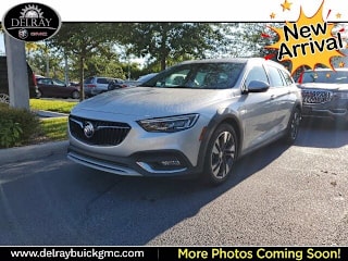 2018 Buick Regal TourX W04GU8SX8J1087499 2018 Buick Regal TourX