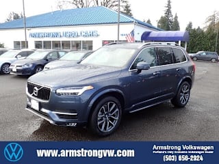 2018 Volvo XC90 T5 Momentum 5-Passenger YV4102XK6J1214815 2018 Volvo XC90 T5 Momentum 5-Passenger