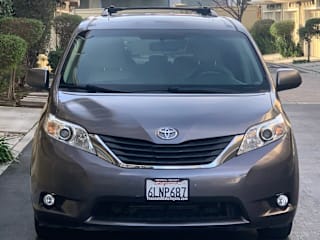 2011 Toyota Sienna 5TDYK3DC8BS018927 2011 Toyota Sienna