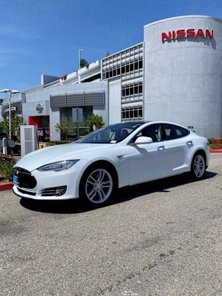 2014 Tesla Model S 5YJSA1H1XEFP62477 2014 Tesla Model S