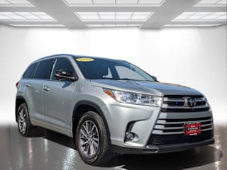 2018 Toyota Highlander XLE 5TDJZRFH1JS842162 2018 Toyota Highlander XLE