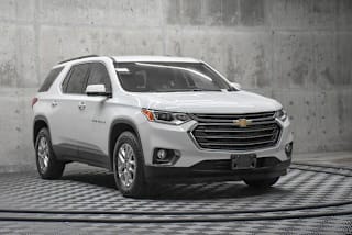 2019 Chevrolet Traverse LT Cloth 1GNERGKW3KJ219822 2019 Chevrolet Traverse LT Cloth