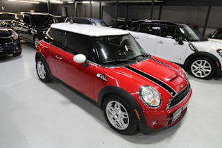 2010 MINI Cooper WMWMF7C57ATZ70151 2010 MINI Cooper