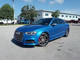 2018 Audi S3 2.0T quattro Premium Plus WAUB1GFF2J1074975 2018 Audi S3 2.0T quattro Premium Plus