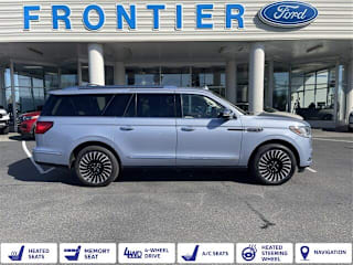 2018 Lincoln Navigator L Black Label 5LMJJ3TT6JEL03533 2018 Lincoln Navigator L Black Label