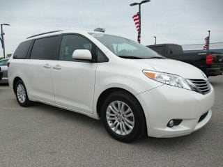 2017 Toyota Sienna XLE Premium 8-Passenger 5TDYZ3DC2HS838280 2017 Toyota Sienna XLE Premium 8-Passenger