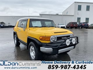 2010 Toyota FJ Cruiser Base JTEBU4BF5AK090401 2010 Toyota FJ Cruiser Base