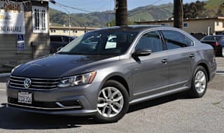 2017 Volkswagen Passat 1VWAT7A33HC018061 2017 Volkswagen Passat