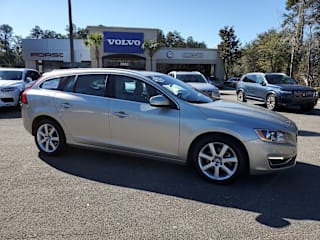 2017 Volvo V60 YV140MEKXH1332482 2017 Volvo V60