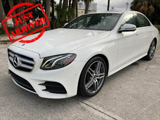 2018 Mercedes-Benz E-Class WDDZF4JB8JA318172 2018 Mercedes-Benz E-Class