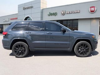 2018 Jeep Grand Cherokee Altitude 1C4RJFAGXJC136008 2018 Jeep Grand Cherokee Altitude
