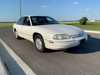 2001 Chevrolet Lumina Base 2G1WL52J111255744 2001 Chevrolet Lumina Base