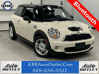 2010 MINI Cooper S WMWMF7C54ATZ69488 2010 MINI Cooper S