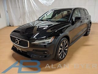 2021 Volvo V60 Cross Country T5 YV4102WK1M1066255 2021 Volvo V60 Cross Country T5