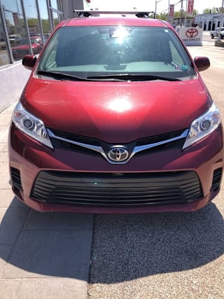 2018 Toyota Sienna LE 8-Passenger 5TDKZ3DC5JS936179 2018 Toyota Sienna LE 8-Passenger