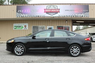 2017 Ford Fusion SE 3FA6P0HD9HR320772 2017 Ford Fusion SE