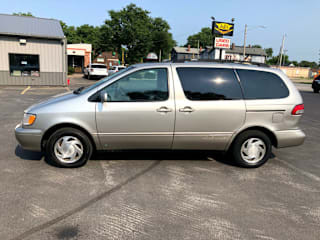 2002 Toyota Sienna LE 4T3ZF13C72U469375 2002 Toyota Sienna LE