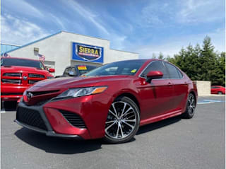 2018 Toyota Camry SE 4T1B11HK1JU662967 2018 Toyota Camry SE