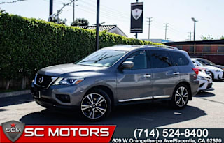 2017 Nissan Pathfinder Platinum 5N1DR2MN1HC603148 2017 Nissan Pathfinder Platinum