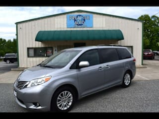 2011 Toyota Sienna XLE 8-Passenger 5TDYK3DC3BS123908 2011 Toyota Sienna XLE 8-Passenger