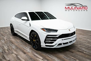 2019 Lamborghini Urus Base ZPBUA1ZL6KLA05585 2019 Lamborghini Urus Base